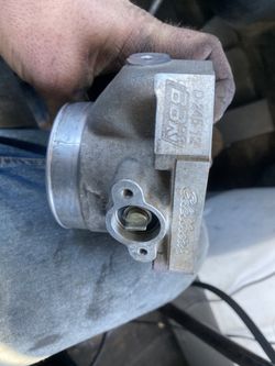 Edlebrock 66mm ford 4.0 throttle body