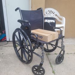 DRIVE WHEELCHAIR 18" WIDTH REGULAR FOOTREST