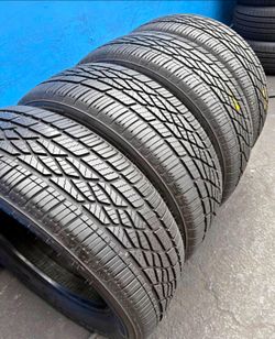 215/55/18 Bridgestone 📍📍 Vendo un set de llantas con 80% de vida las 4 📍🌟