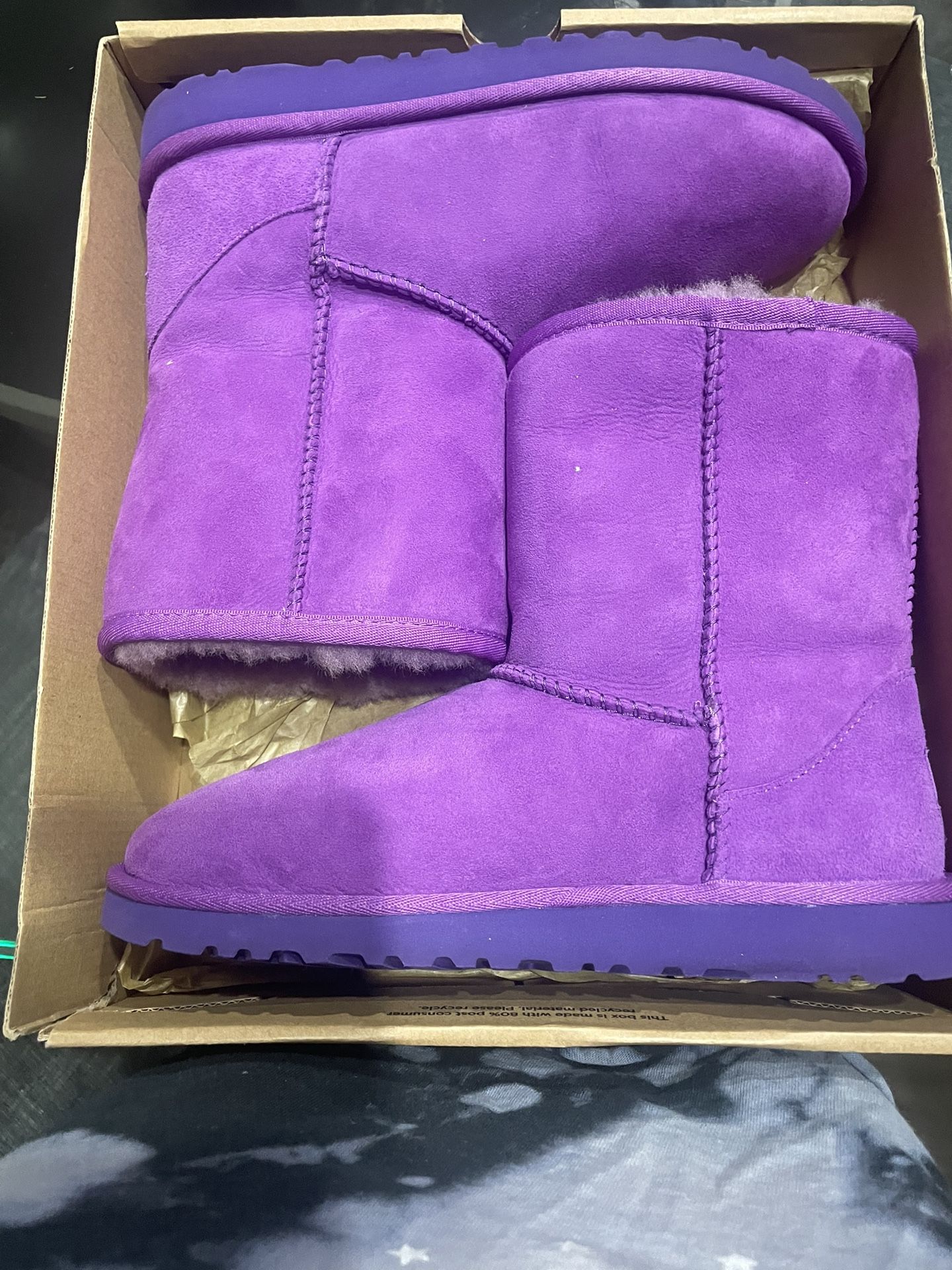 UGGS