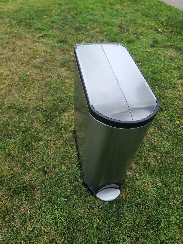 Big Trash Can  Butterfly Lid Kitchen Step Trash Can, Brushed Stainless Steel,

