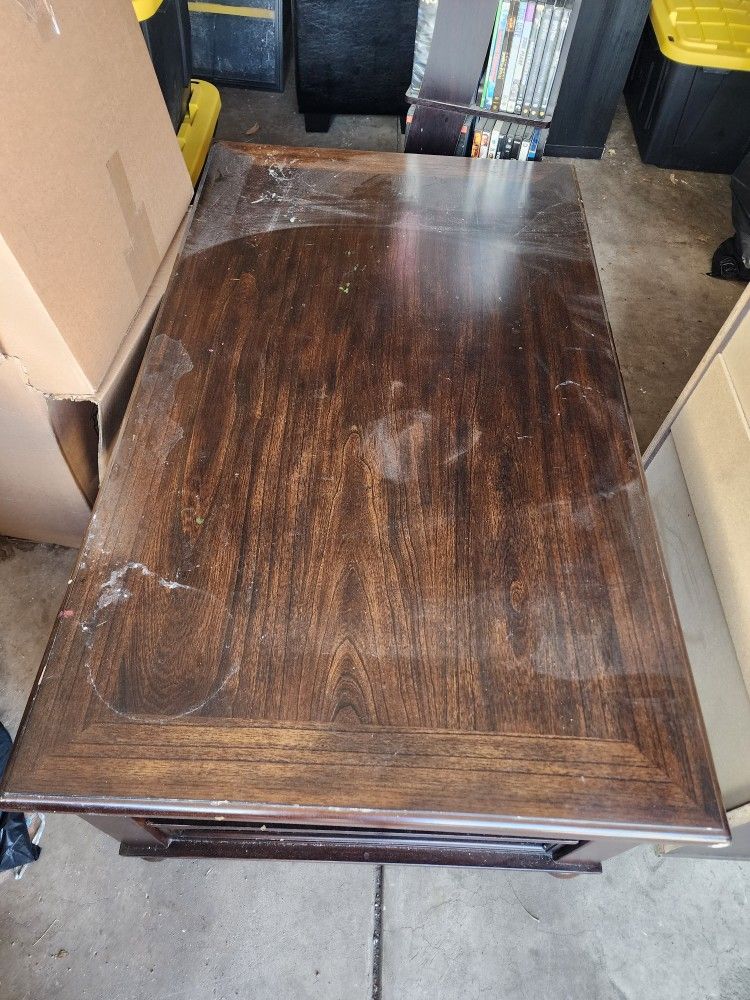 Coffee Table W/lifting Top