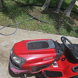 Honda 48-inch model with a 22hp Briggs & Stratton V-twin engine