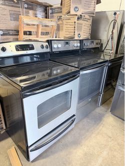 SALE Used electric stove Whirlpool
