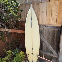 Avelino Bastos Surfboard 6’2” x 18’1/2” x 2’1/4"