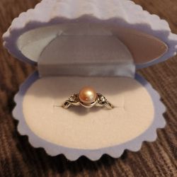 Pearl Ring With 2 White Sapphires