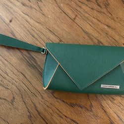 Like New Green and Orange Jantaminiau Wristlet or Clutch 
