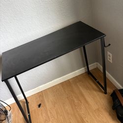 desk table