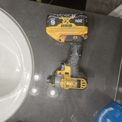 Dewalt Drill With A 20v 6 ah Xr Battery