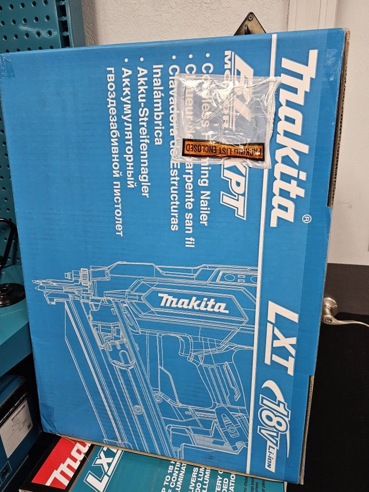 Makita 18v LXT 21° Framing Nailer (Tool Only)