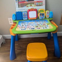 V tech Touch & Learn Activity Desk With expansion pack 