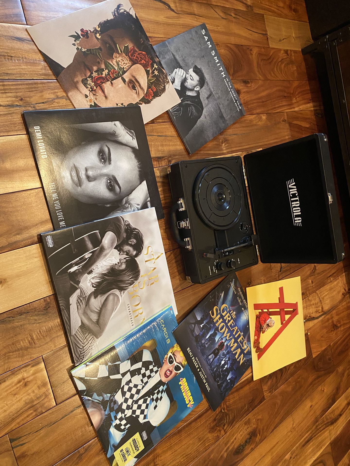 Victrola Suitcase Turntable