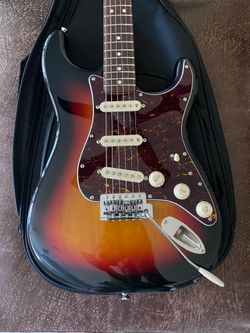 Squier Classic Vibe Stratocaster 60’s w/Gig Bag