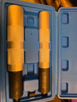 Valve Keeper Tool, 36050 Remover Installer Kit, Valve Spring Compressor Set
Magnetic valve keeper tool removes and installs keepers fast for overhead 