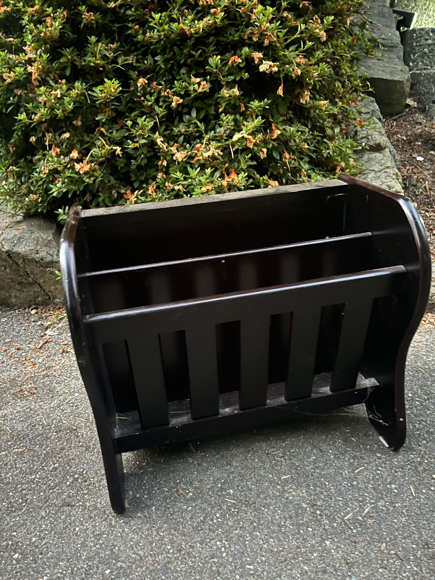 Magazine Rack/ End Table