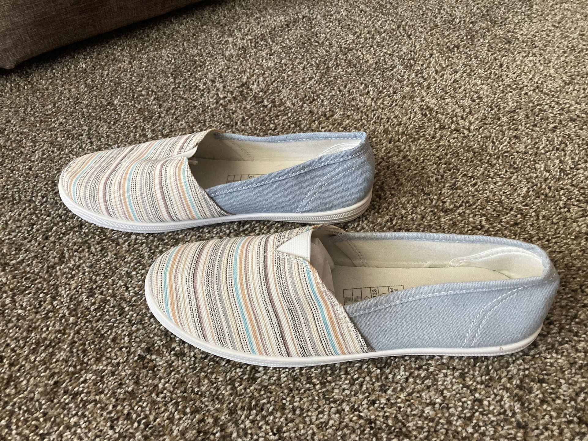 Ladies A-Line Shoes With Memory Foam