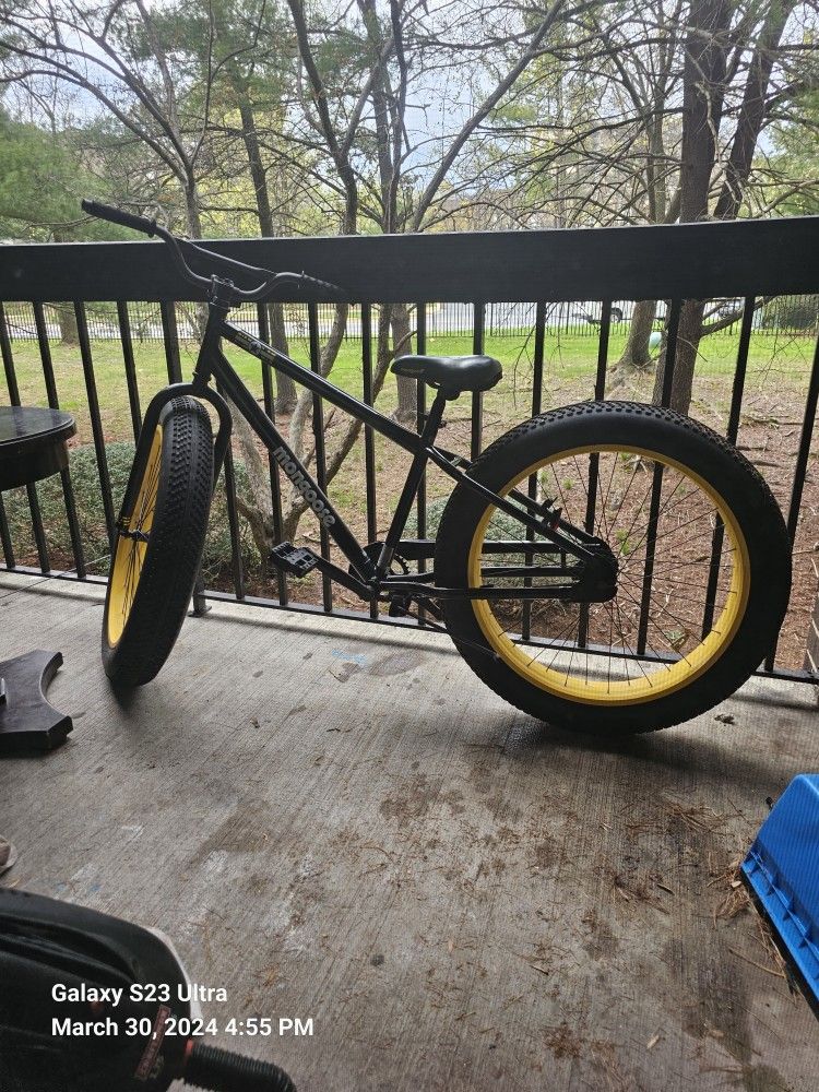 Mongoose Big Wheels Bicycle For Sale. Haven't Used For a While now. I Need Space In My House. Needs Cleaning And Some Little Touch Up But Rides Well.