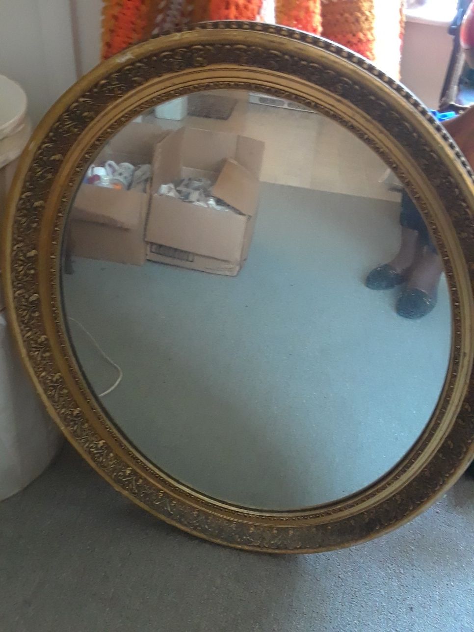 Round Wall Mirror