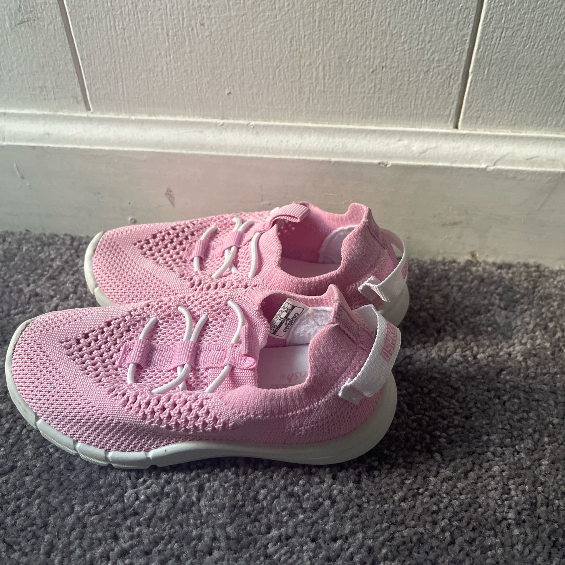 Pink baby shoes Toddlers Size 8 