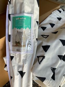 Pillowfort A-frame play tent