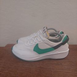 Nike Waffle Debut SE Athletic Running Shoes 
Men's Size 8