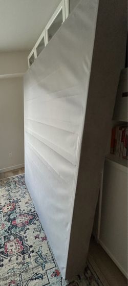 Queen Mattress box spring with frame