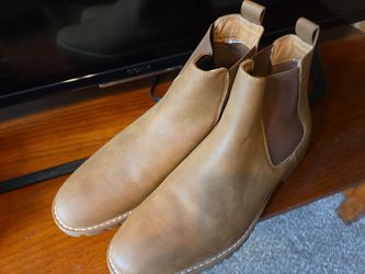 Slip on men's dress casual.  Never worn