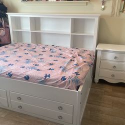 Full Bed Headboard And Night Stand 