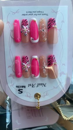 Press on nails