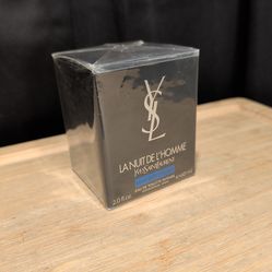 YSL  La Nuit de L'Homme Bleu Électrique