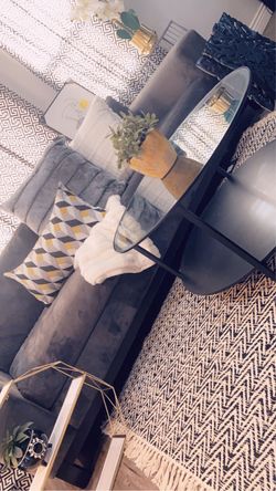 Large Gray Sofa w/pillows