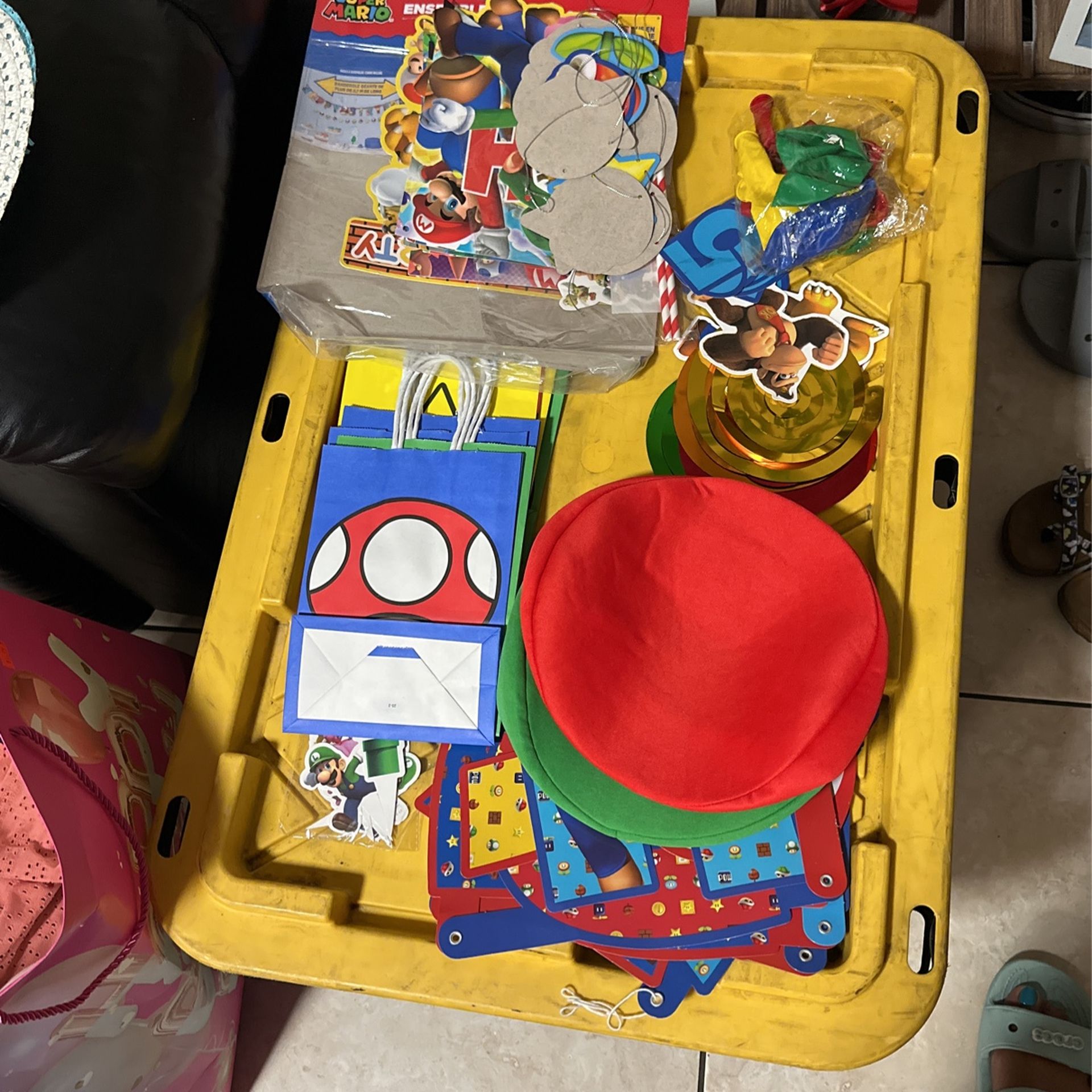 Super Mario  Decorations 