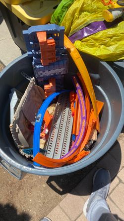 Hot wheels tracks, jumps and launchers