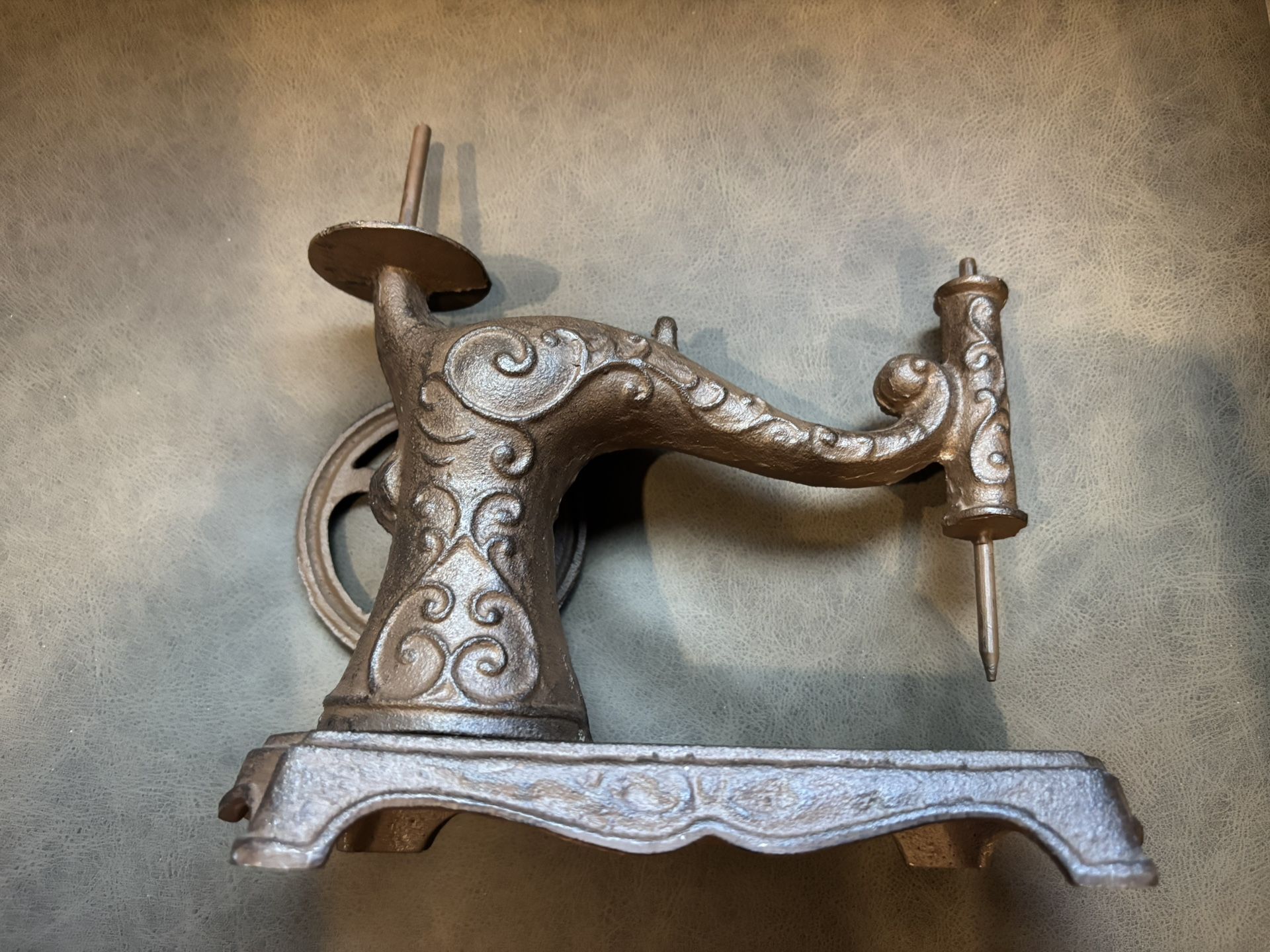 Decorative Vintage Cast Iron Sewing Machine