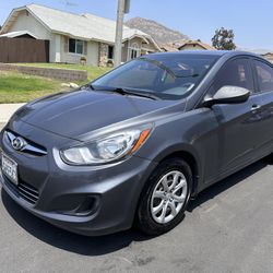 2012 Hyundai Accent