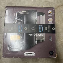 Never Opened nespresso Coffee Maker 