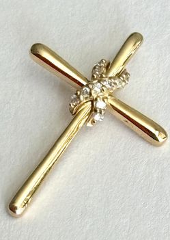 14K solid gold cross genuine diamond pendant