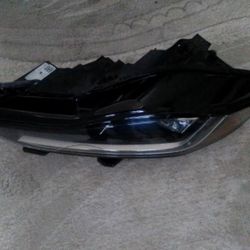 JAQUAR DRIVER SIDE HEADLIGHT