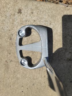 Left handed tommy armor putter