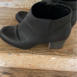 Ladies Boots, Size 8 1/2