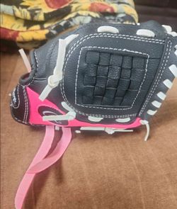 Girls softball glove small
