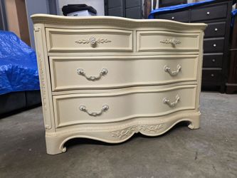 Cream Color Wooden 4 Drawer Dresser