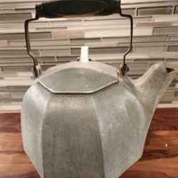 Vintage Wagner Ware Sidney-0 Puritan Tea Kettle 7 Qts. Rustic