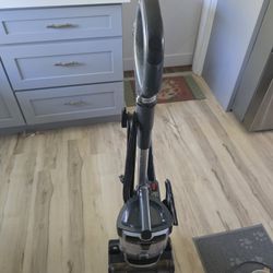 Shark Lift Away Vacuum Cleaner 