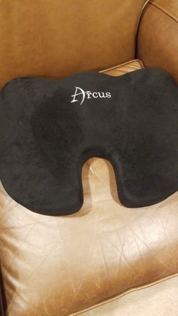 Arcus memory foam lumbar support cushion