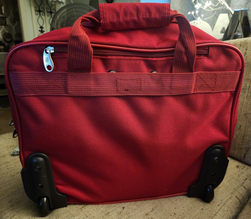 OLYMPIA Deluxe Travel ROLLING LUGGAGE OverNighter Bag w/Wheels Perfect Condition