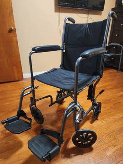 Transfer wheelchair