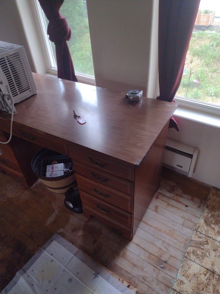 Wooden Desk With Locking Drawer