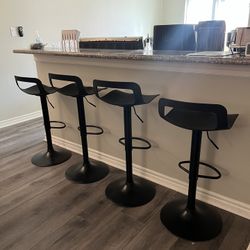 Barstools Swivel And Adjustable