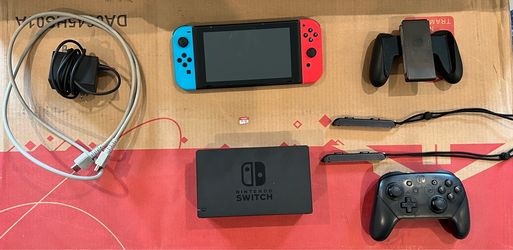Nintendo Switch + 512GB SD Card + Pro Controller